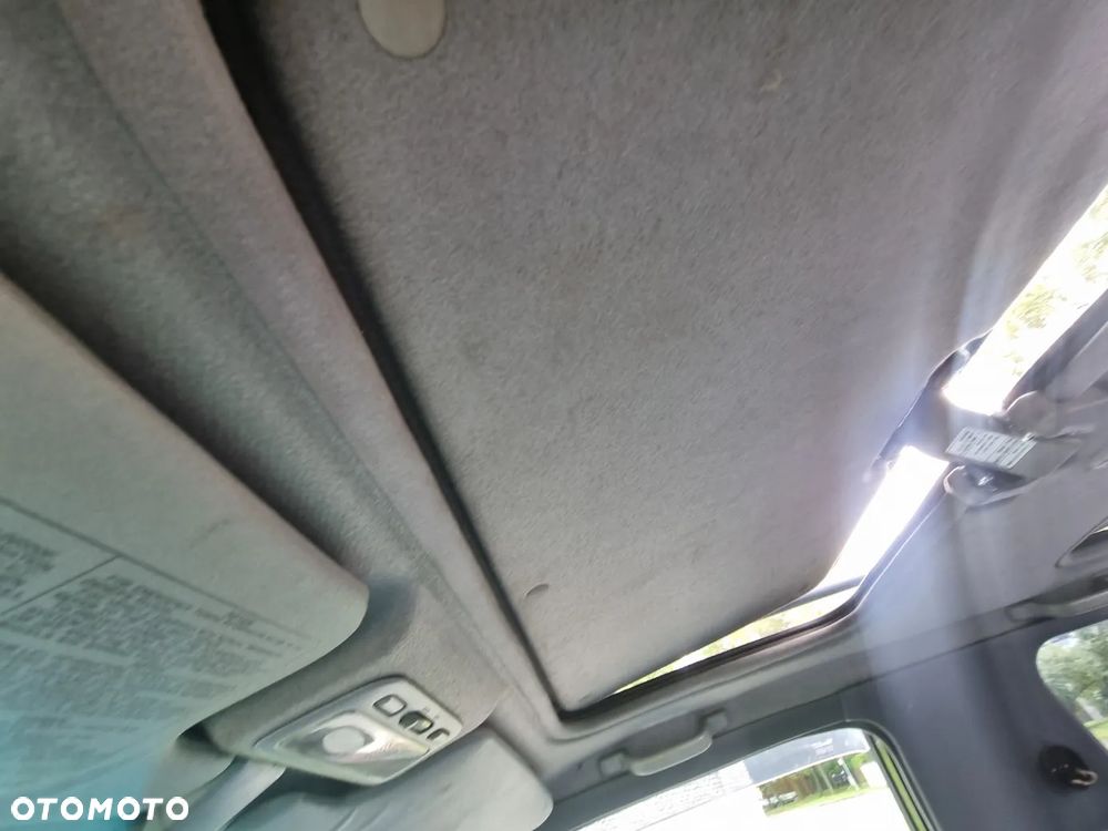 Toyota RAV4 2.0 GLi - 29