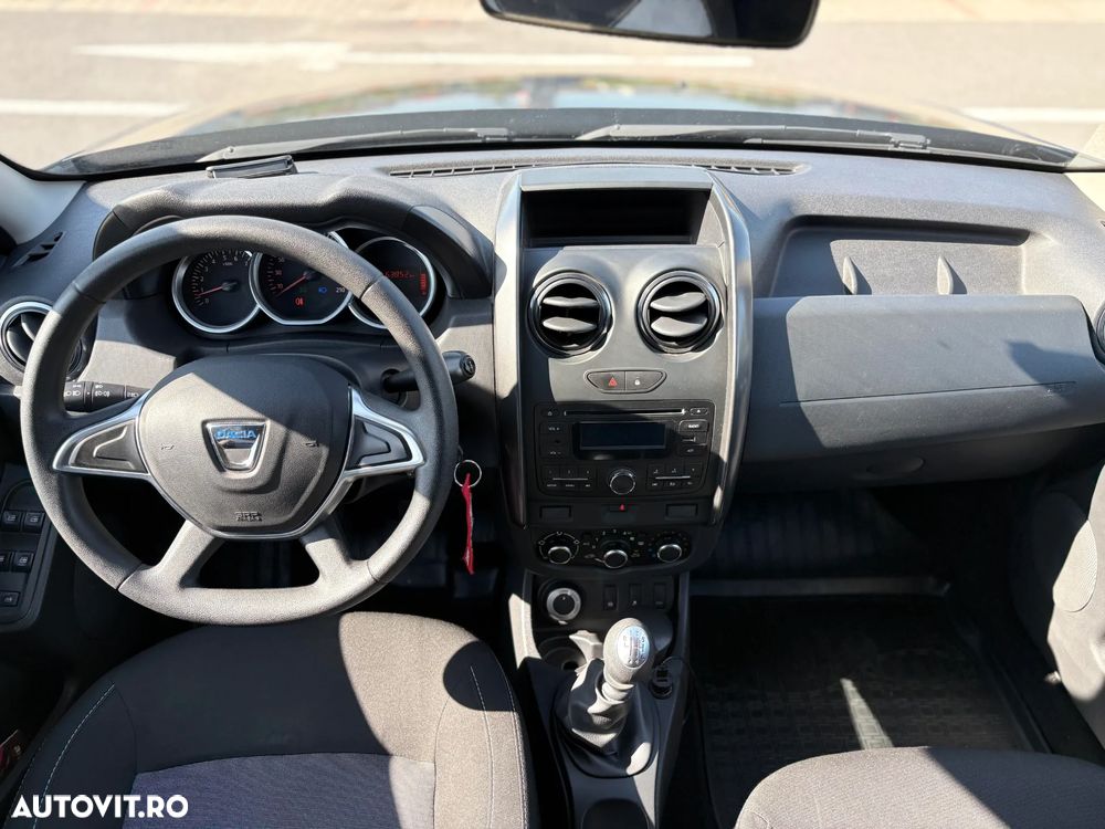 Dacia Duster 1.6 4x4 Laureate - 7