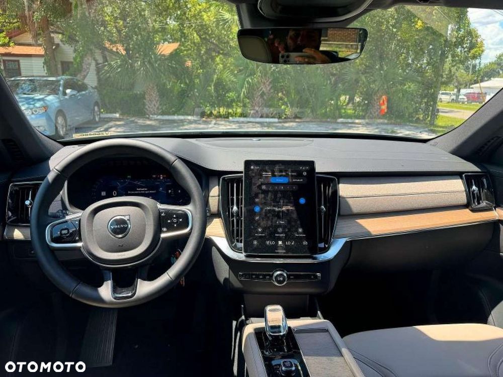 Volvo XC 90 - 7