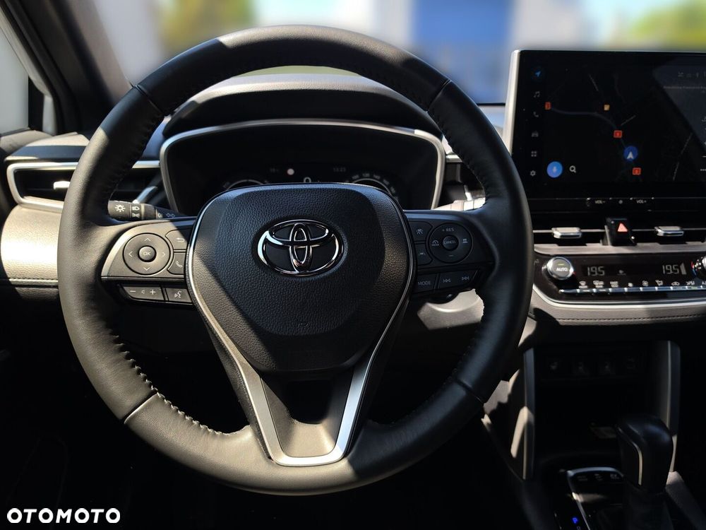 Toyota Corolla Cross 2.0 Hybrid Executive - 11