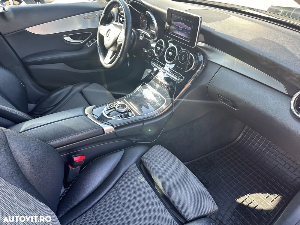 Mercedes-Benz C - 19