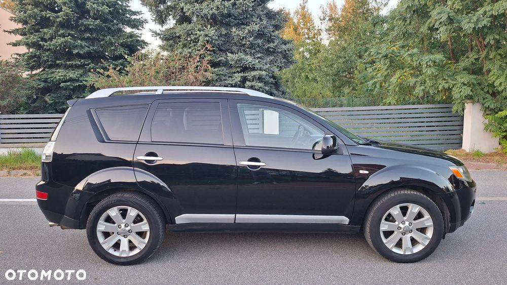 Mitsubishi Outlander - 6