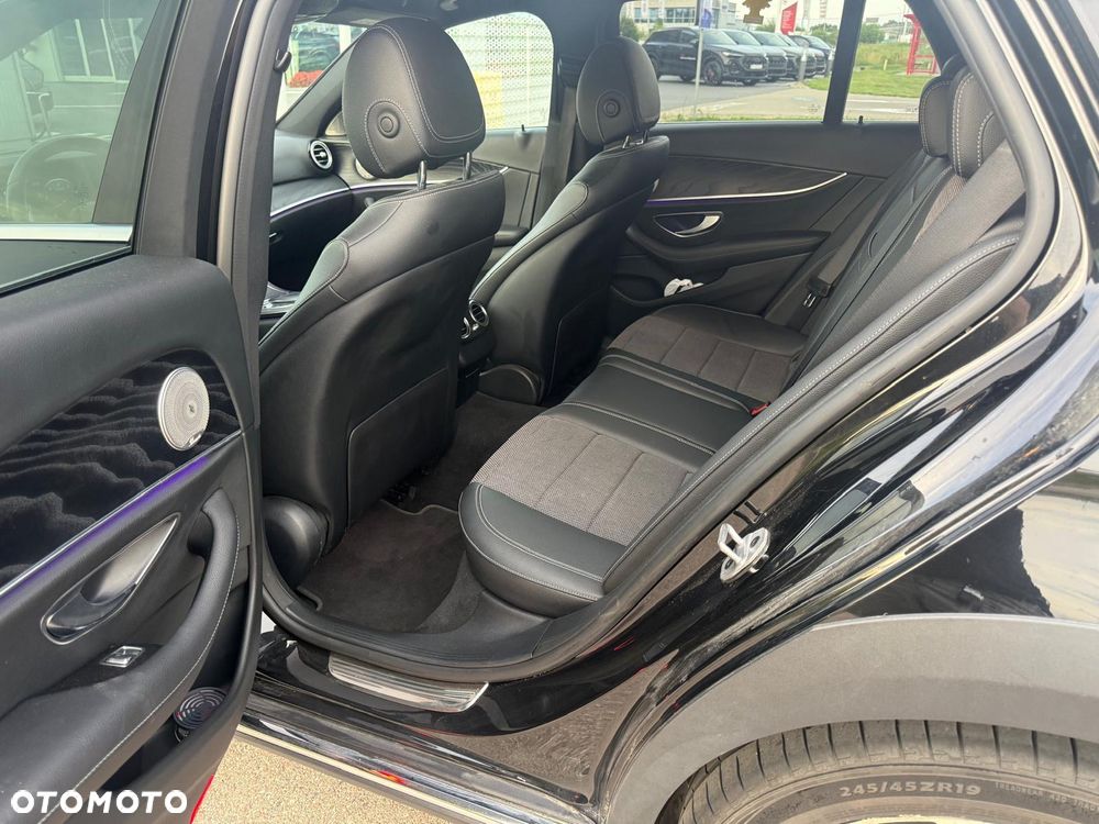 Mercedes-Benz Klasa E 200 4-Matic All-Terrain Exclusive - 14