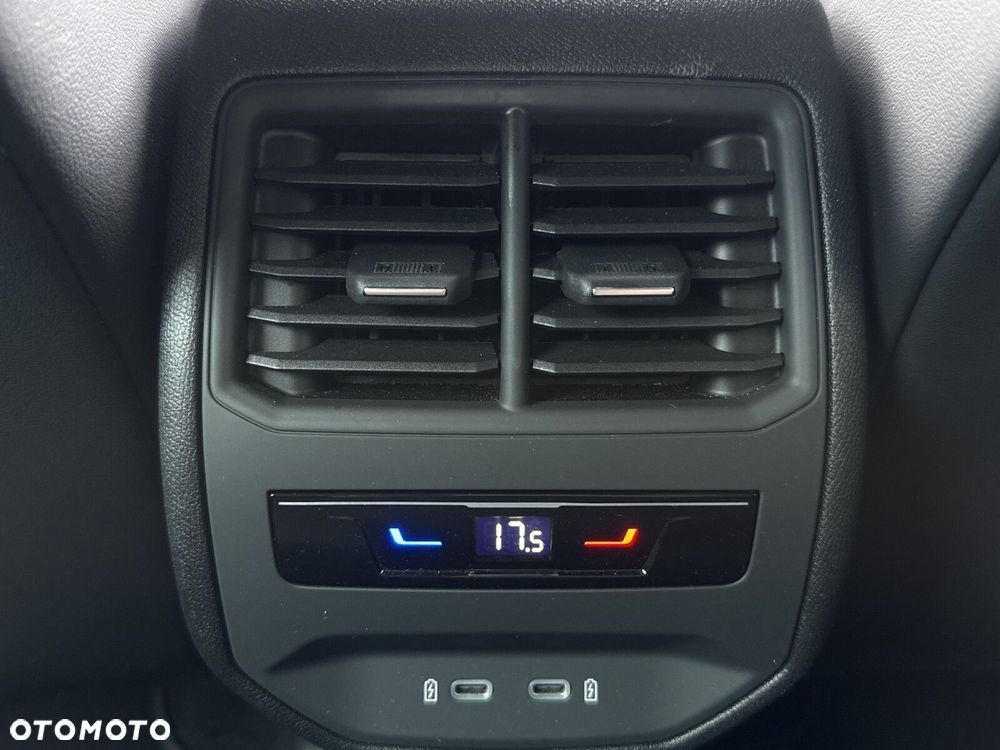Cupra Leon 1.5 eTSI DSG - 38