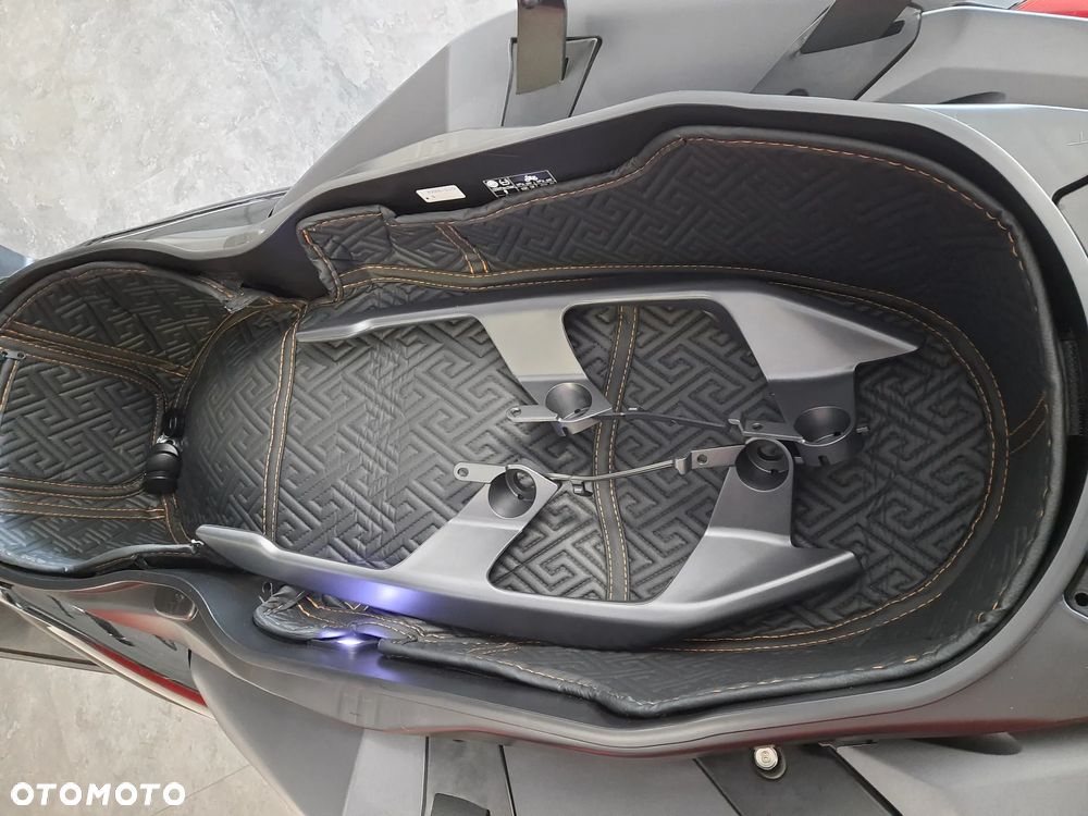 Yamaha X-max - 11