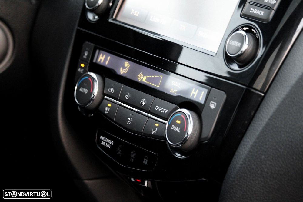 Nissan Qashqai 1.2 DIG-T N-Connecta - 32