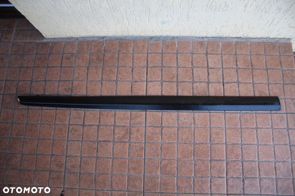 LISTWA DRZWI LEWY PRZÓD Z11 NISSAN NOTE E11 - 1