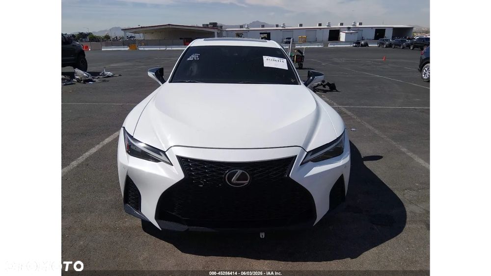 Lexus IS - 2