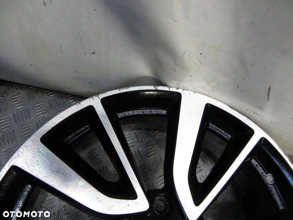 NISSAN X-TRAIL T32 FELGI ALUMINIOWE 7JX19 ET40 5X114,3 14- - 9