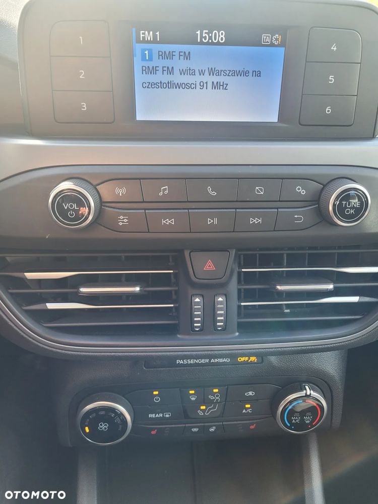 Ford Focus 1.0 EcoBoost Titanium - 6