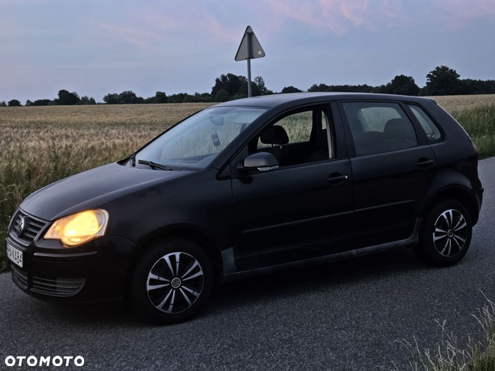 Volkswagen Polo - 2