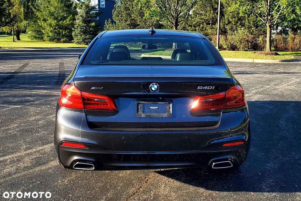 BMW Seria 5 540i xDrive M Sport Edition - 3
