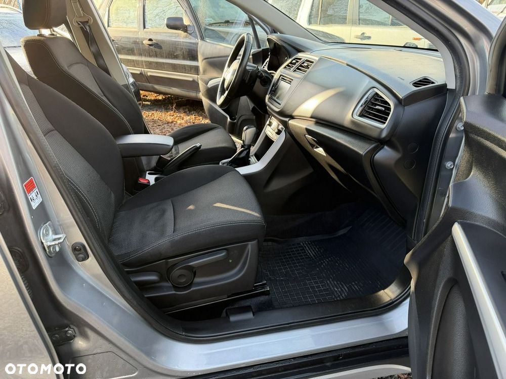 Suzuki S-Cross - 8