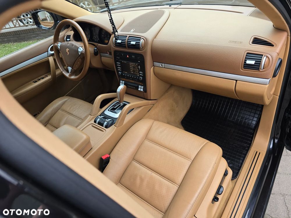 Porsche Cayenne - 19