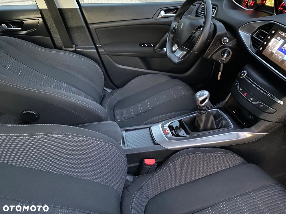 Peugeot 308 BlueHDi FAP 120 Stop&Start Active - 38