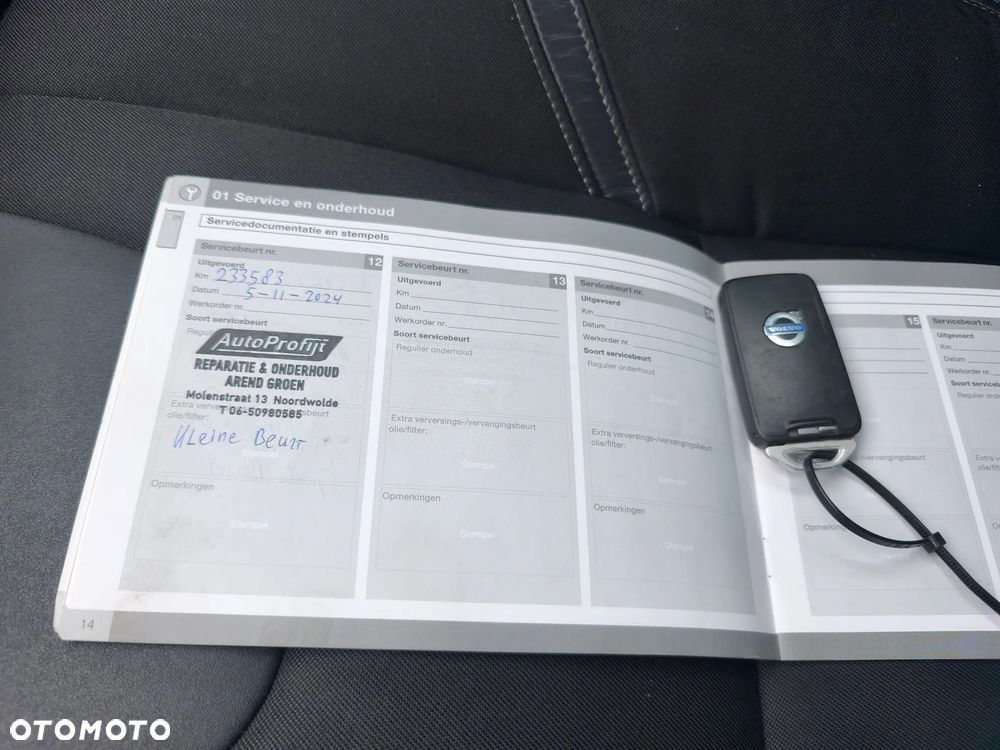 Volvo V40 D2 Momentum - 14
