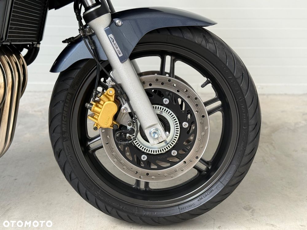 Honda CBF - 10