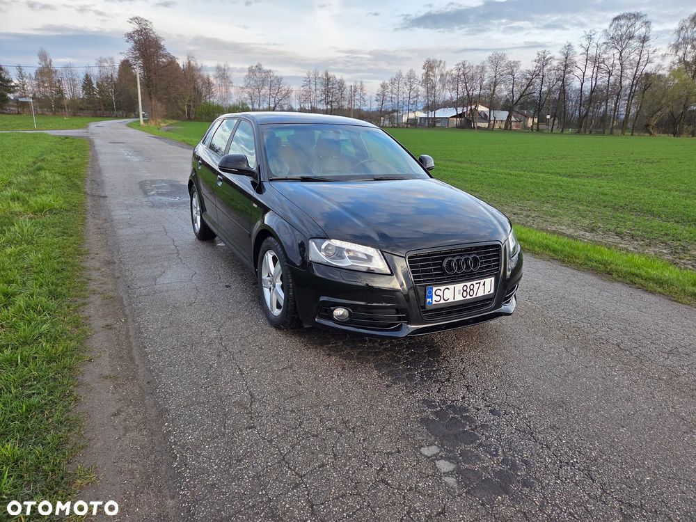 Audi A3 Sportback 1.6 TDI DPF S line Sportpaket - 3
