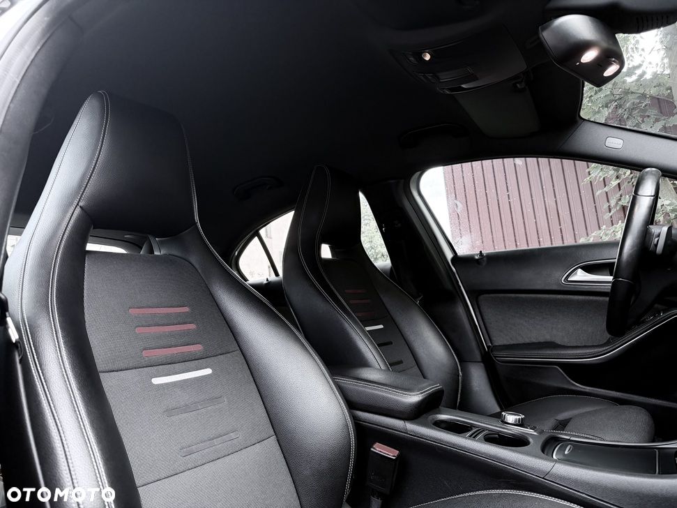Mercedes-Benz Klasa A 180 7G-DCT Activity Edition - 10