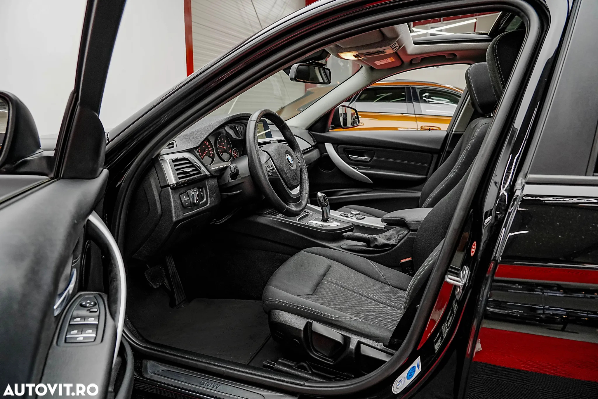 BMW Seria 3 320d Touring Sport-Aut. Efficient Dynamics Edition - 4