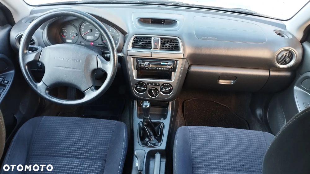 Subaru Impreza 1.6 TS - 16