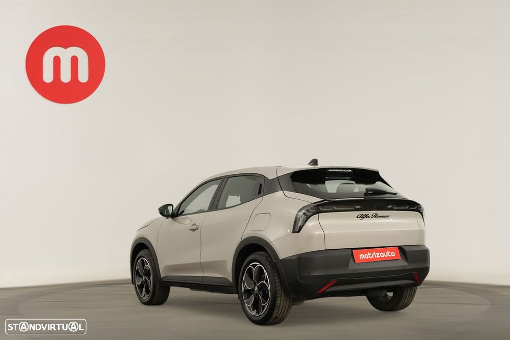 Alfa Romeo Junior Elletrica 50 kWh - 3