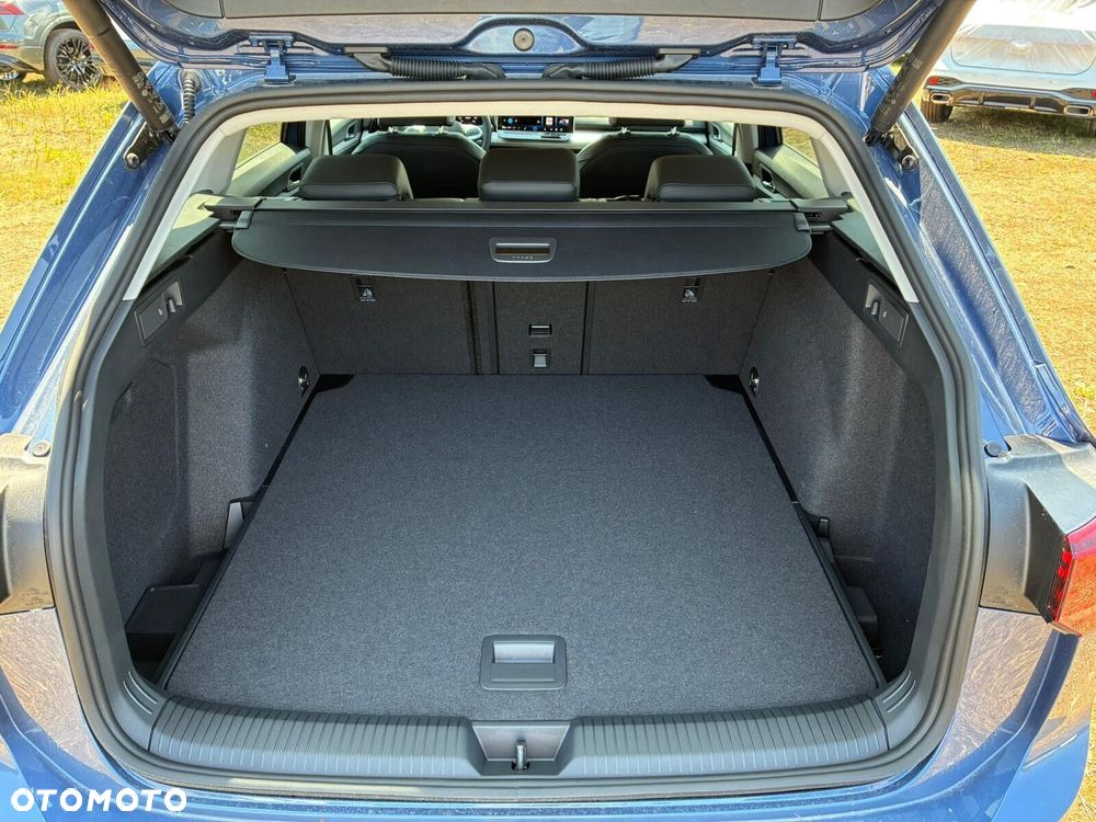 Volkswagen Golf Variant - 30