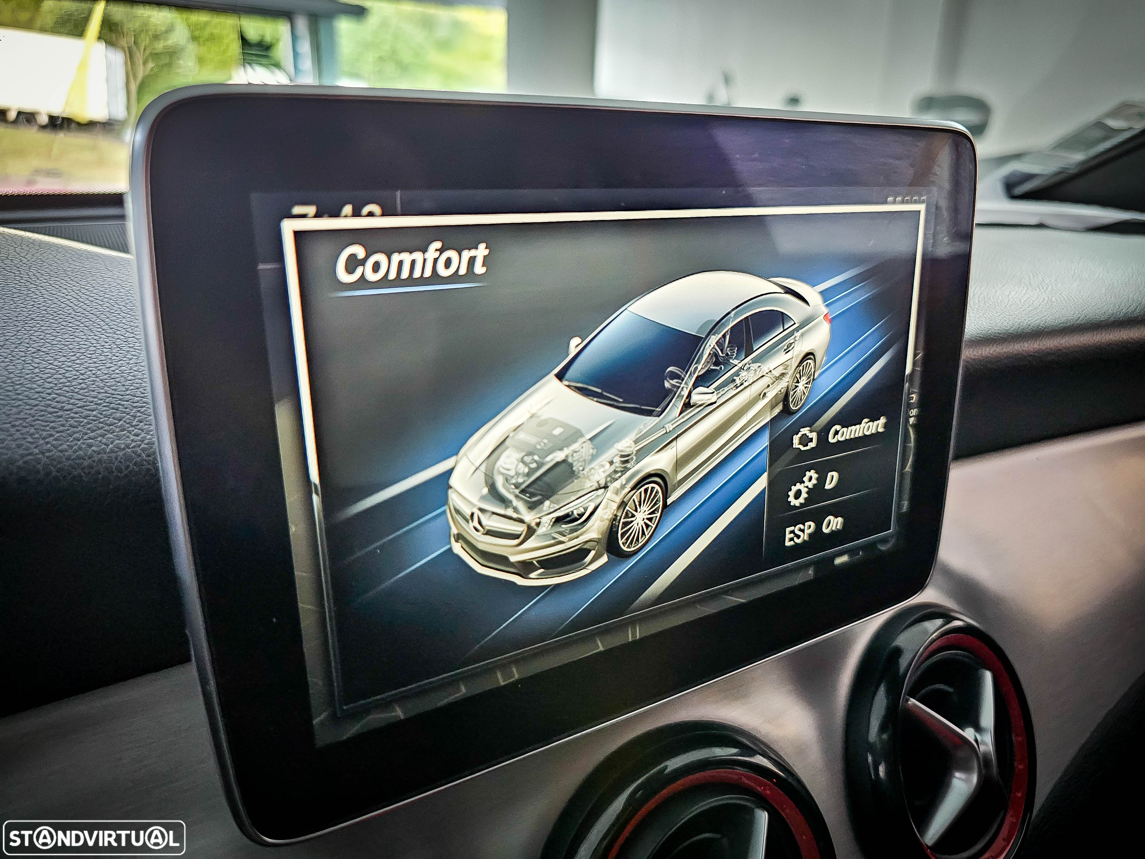 Mercedes-Benz CLA 45 AMG 4Matic 7G-DCT - 28
