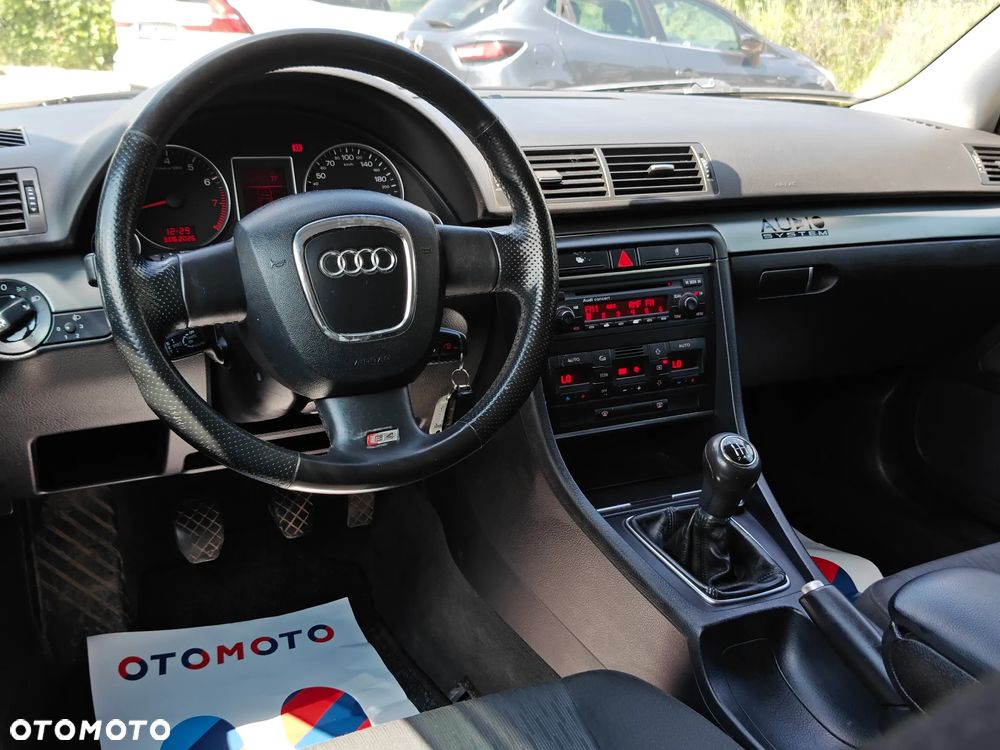 Audi A4 Limousine - 6