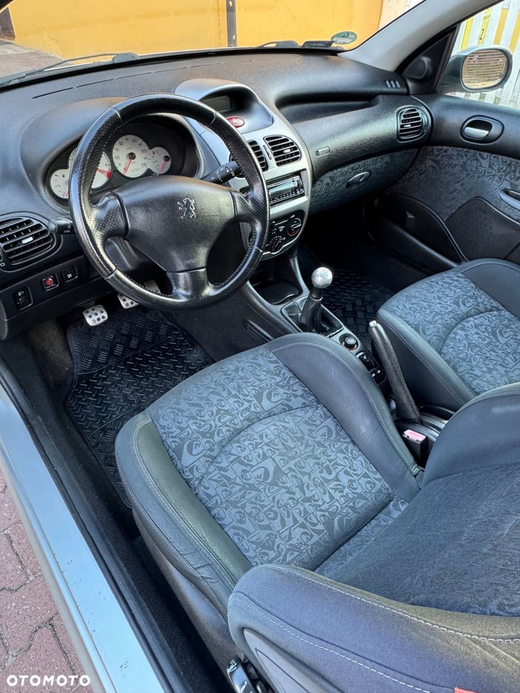 Peugeot 206 1.6 Quiksilver - 8