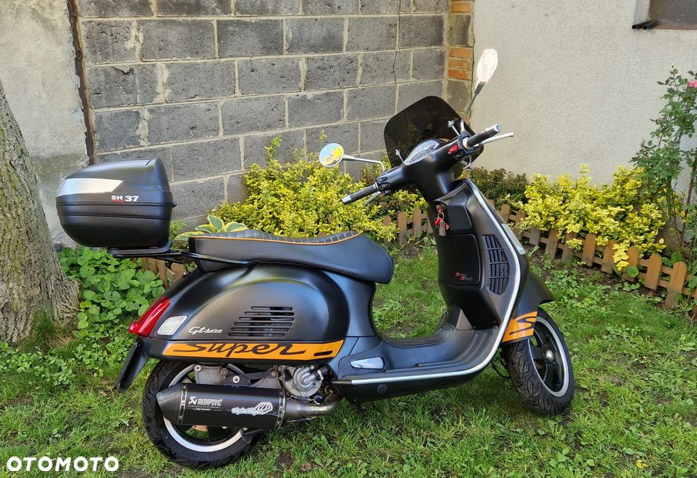 Piaggio Vespa - 28