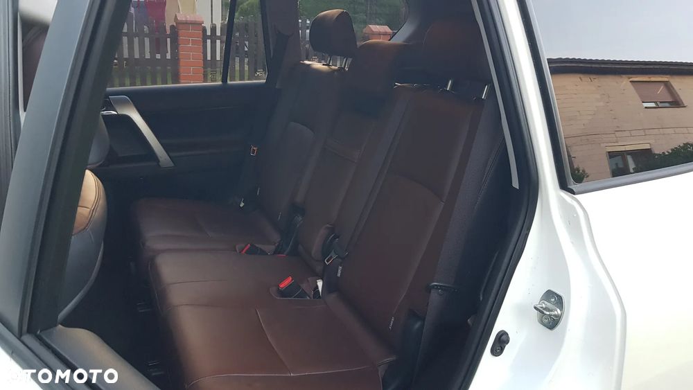 Toyota Land Cruiser 2.8 D-4D Automatik Executive - 23