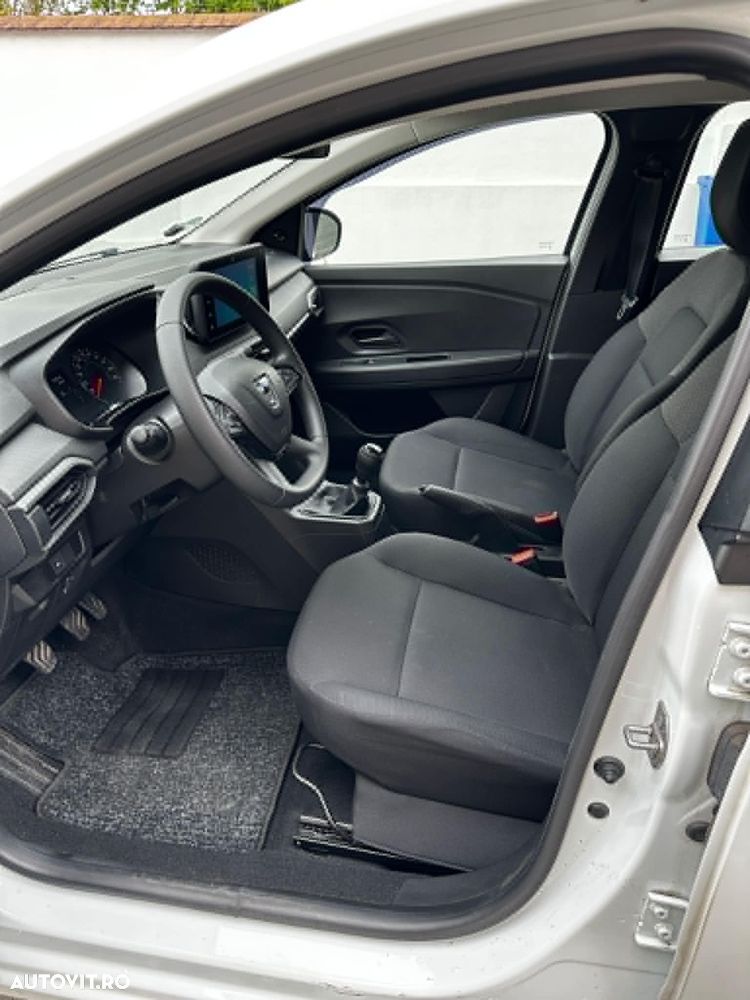 Dacia Sandero TCe 90 Essential - 6