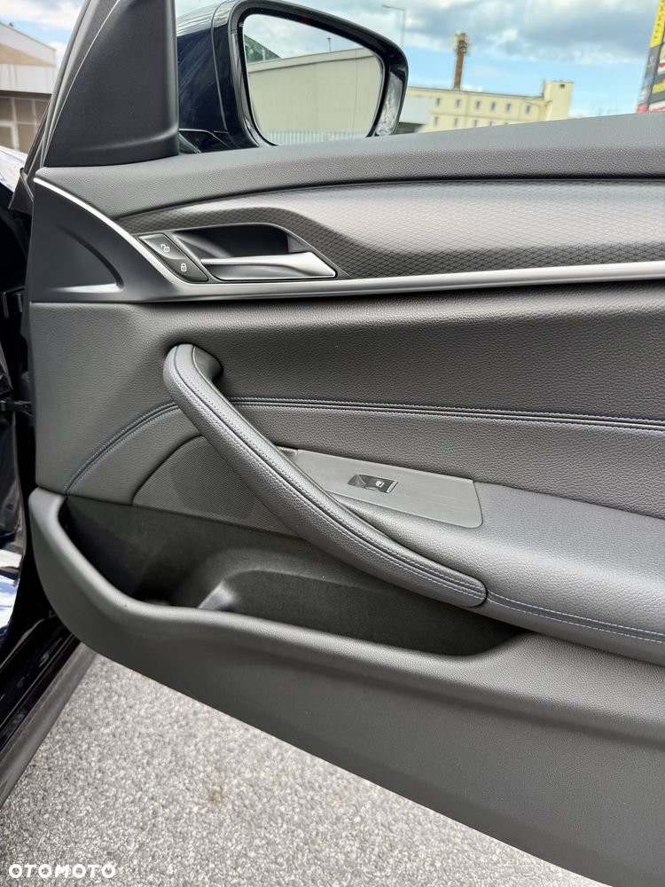 BMW Seria 5 520i mHEV M Sport sport - 24