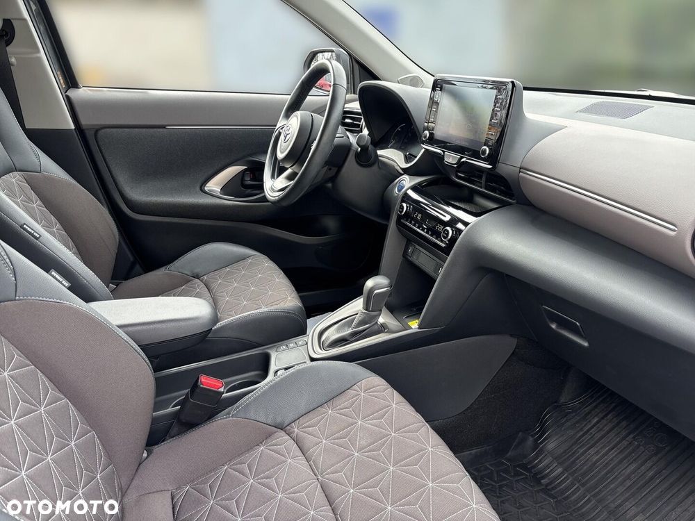 Toyota Yaris Cross - 15