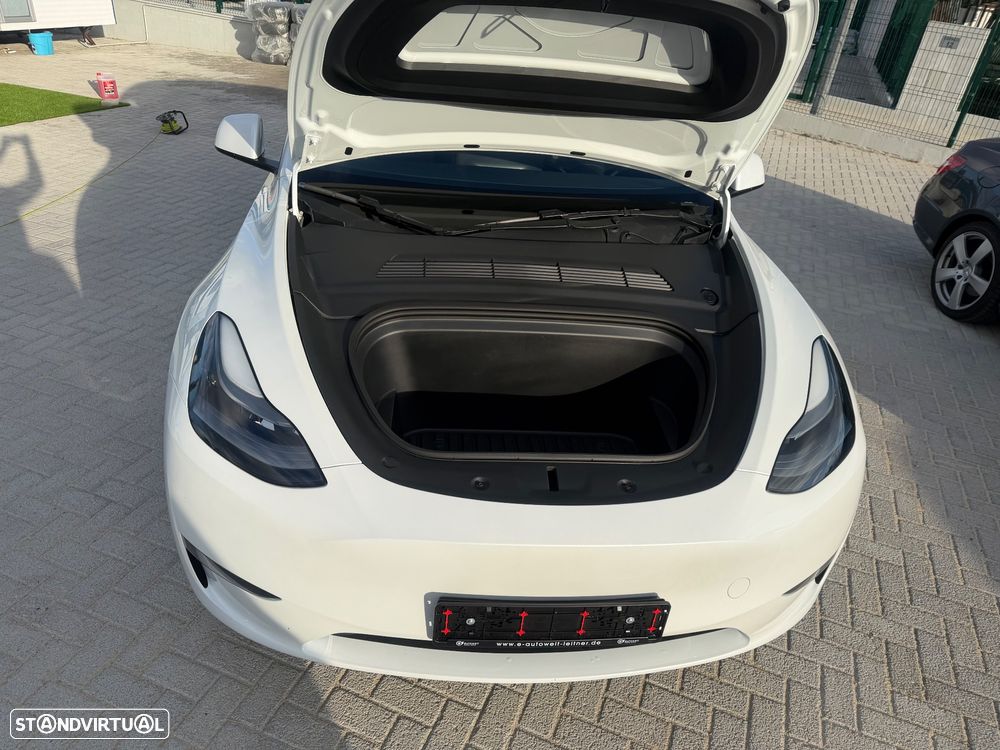 Tesla Model Y Long Range Dual Motor AWD - 3