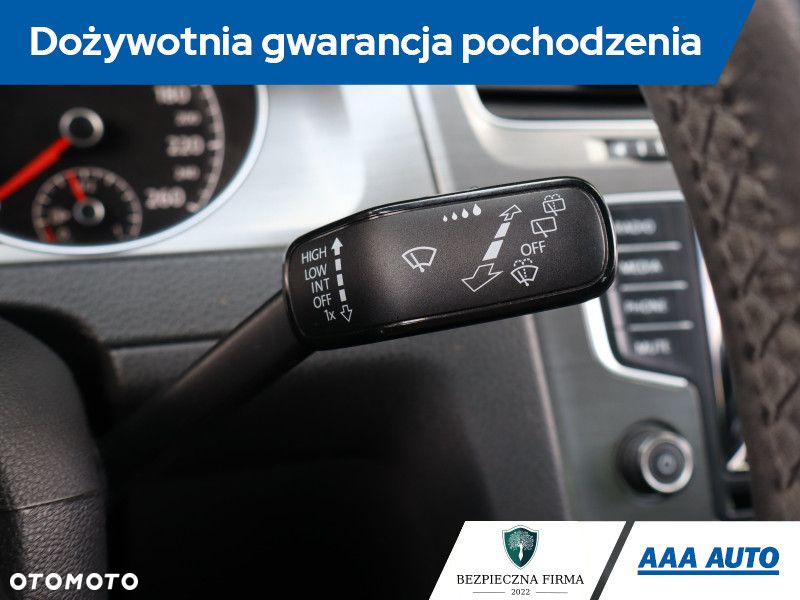 Volkswagen Golf - 20