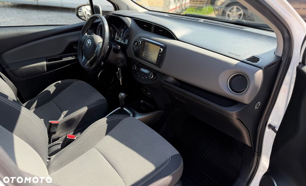 Toyota Yaris - 16