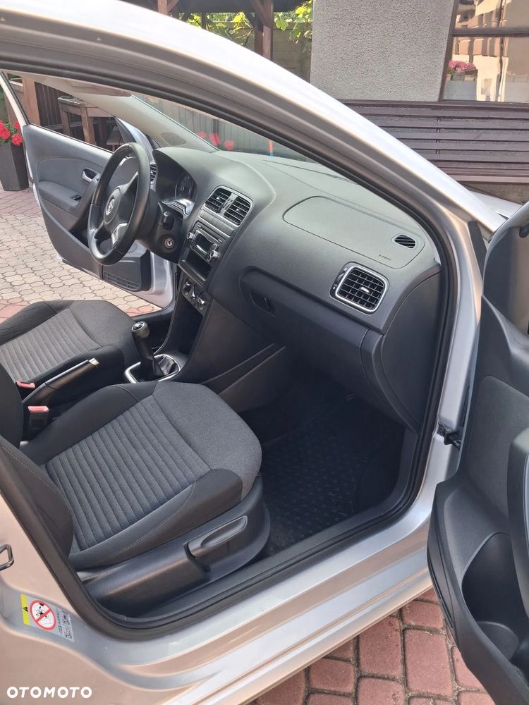 Volkswagen Polo 1.4 16V Comfortline - 13