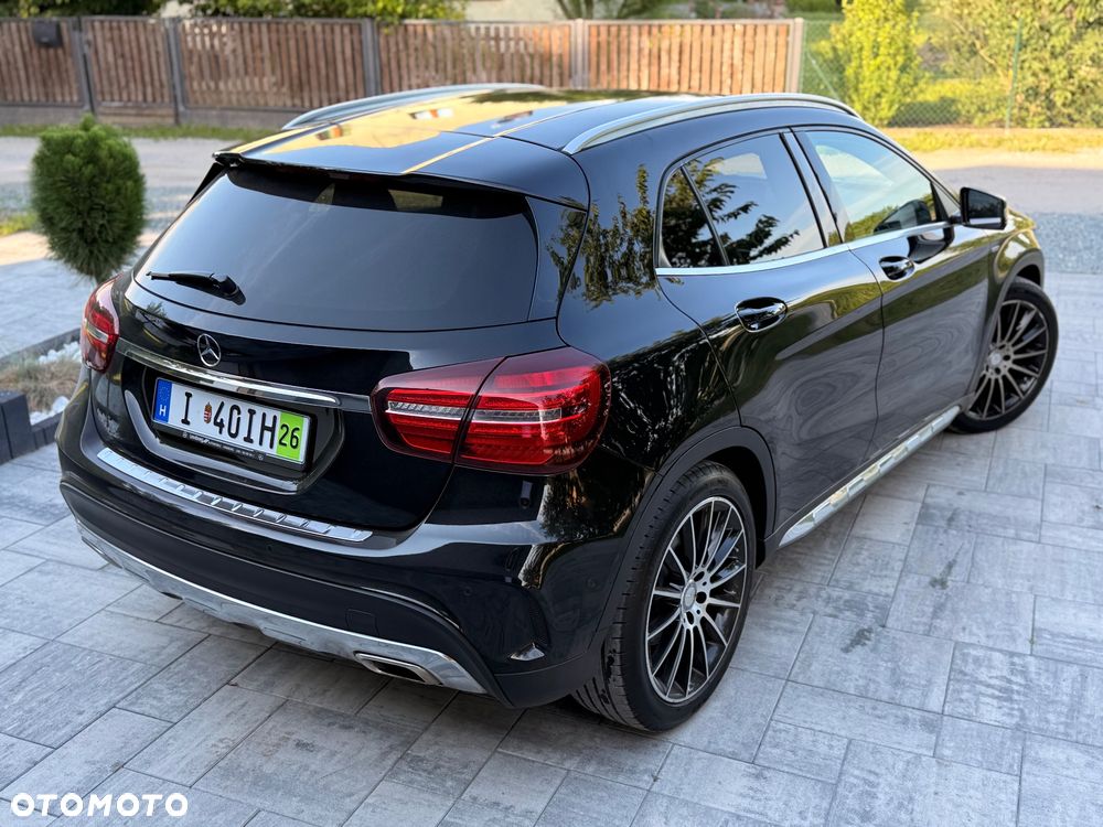 Mercedes-Benz GLA 180 7G-DCT AMG Line - 5