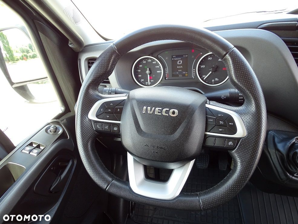 Iveco Daily 35S18 L4H3 3.0 180 Blaszak Furgon UNIKAT!! 77 Tyś.km. JAK NOWY!! Salon PL 1 Wł.!! - 29