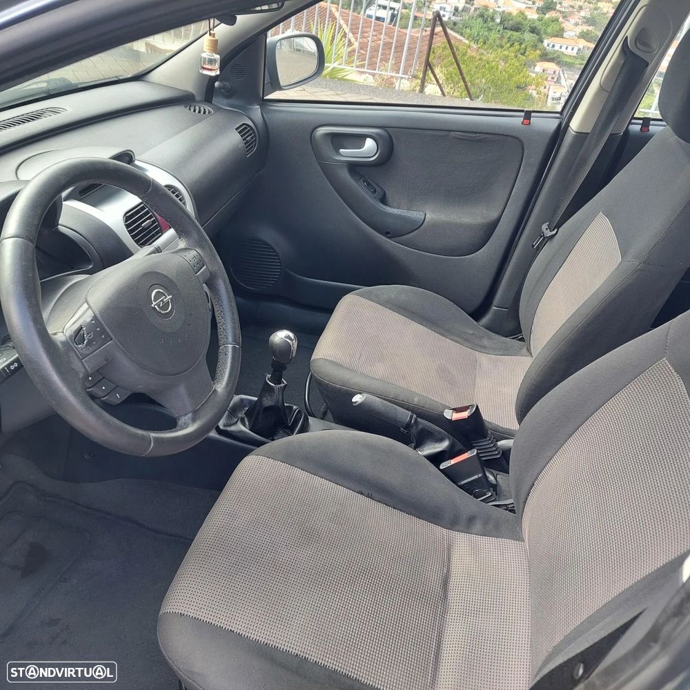 Opel Corsa 1.2 Twinport First - 5