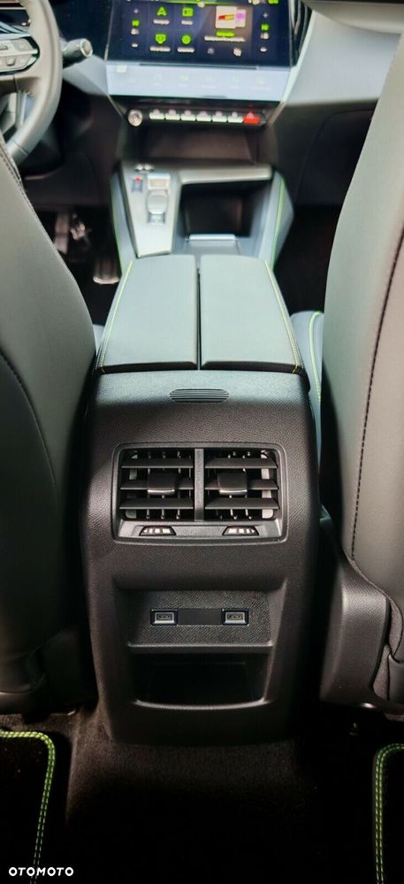 Peugeot 408 - 14