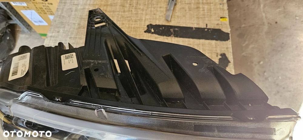 Dodge Durango III LIFT 2021-2026 GT RT CZARNY ŚRODEK Kompletny reflektor prawy Lampa prawa P68433778AF 68433778AF - 12