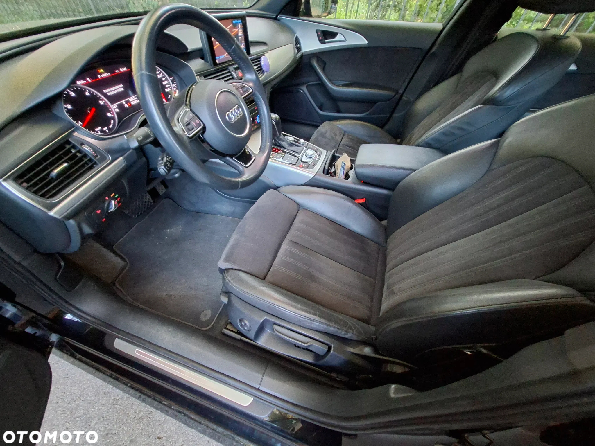 Audi A6 Avant 2.0 TDI Ultra S tronic - 13
