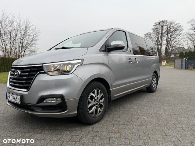 Hyundai H-1 Starex - 1