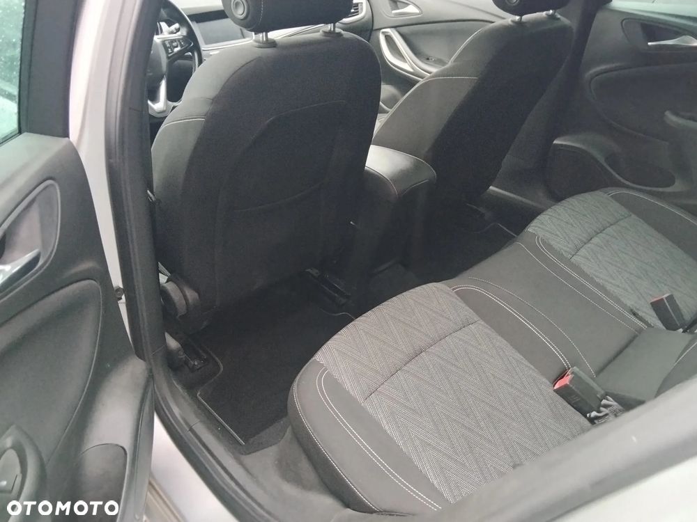 Opel Astra 1.5 D Start/Stop 2020 - 8