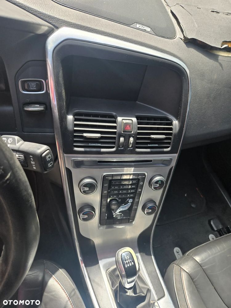 Volvo XC 60 D3 Ocean Race - 21