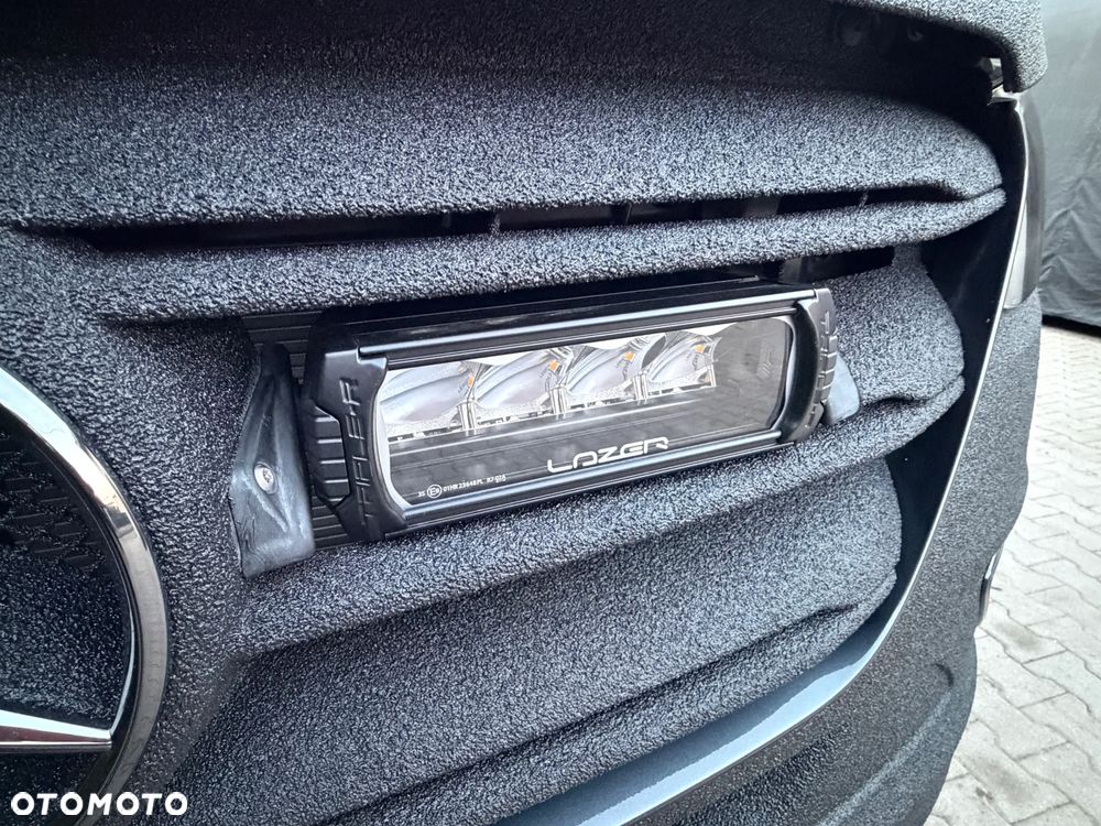 Mercedes-Benz Sprinter - 25