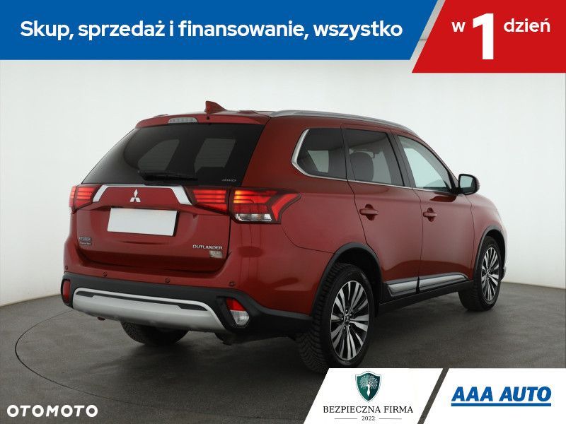 Mitsubishi Outlander - 7